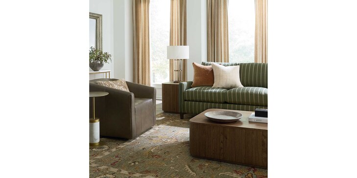 Classic Sofa image number 3